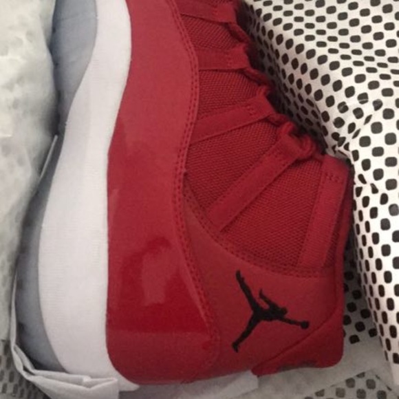 Jordan Retro 11 NEW *2 sizes available* - Picture 6 of 7